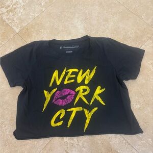 Prince Peter Collection NYC LIPS Black and Yellow Short Sleeve Tee